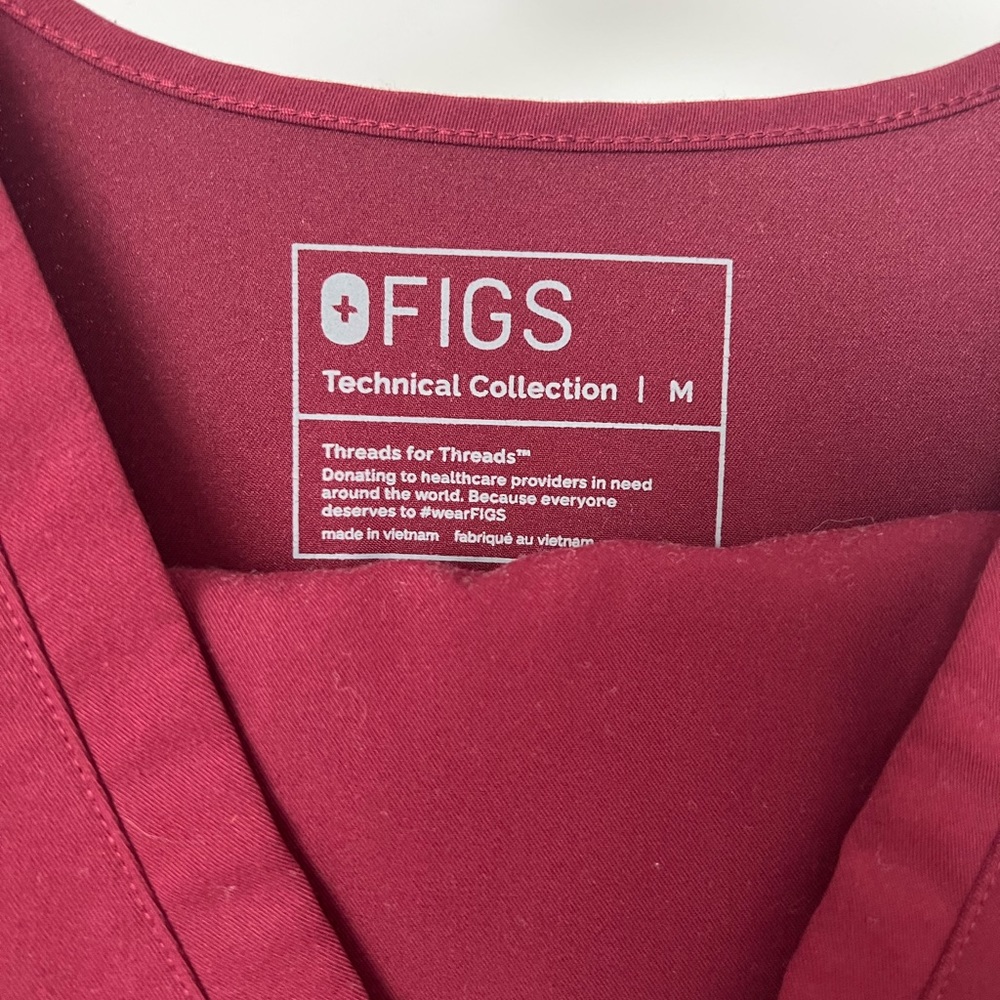 Figs scrub top - Picture 2 of 2